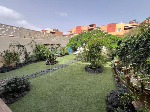 2 sypialnia Apartament na sprzedaż w Corralejo, La Oliva z basenem garażem - 340 000 € (Ref: 10139206)