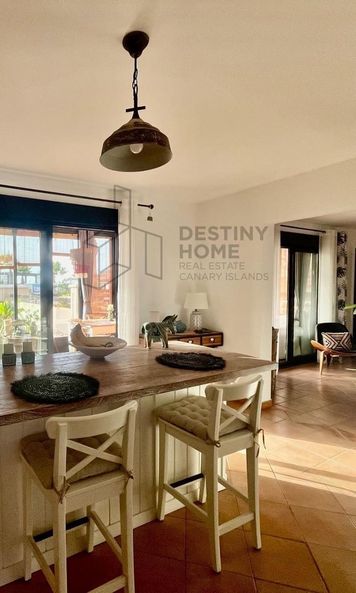 2 soverom Kjedet enebolig til salgs i Lajares med svømmebasseng garasje - € 329 000 (Ref: 10139207)
