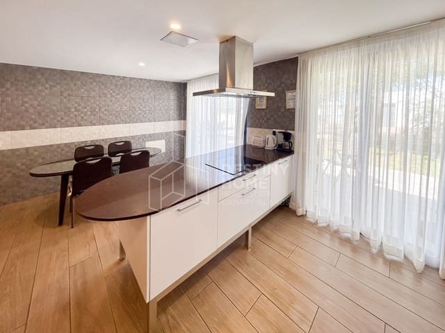 2 sypialnia Apartament na sprzedaż w Corralejo, La Oliva z basenem - 349 000 € (Ref: 10164229)
