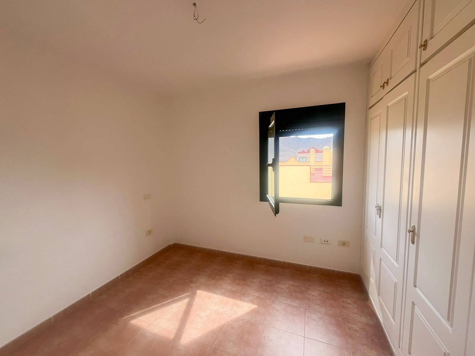 3 bedroom Flat for sale in Gran Tarajal with garage - € 235,000 (Ref: 10168245)