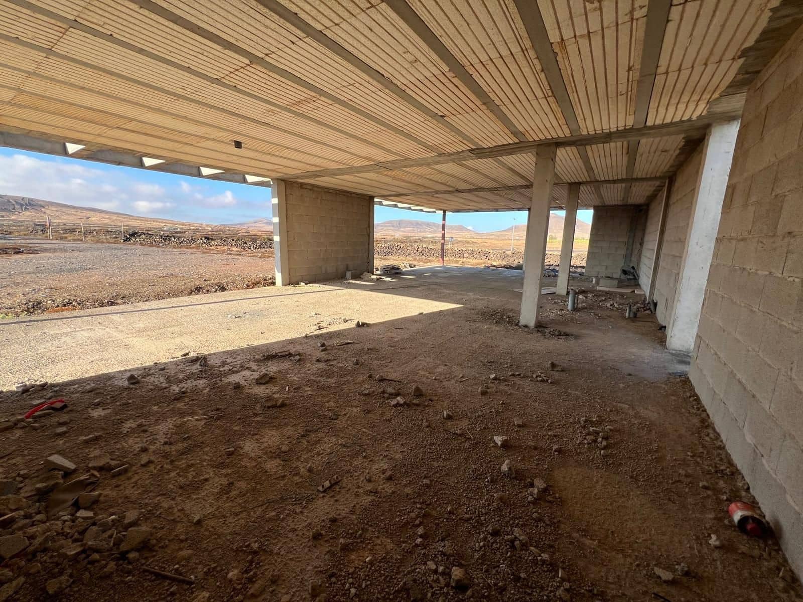 1 quarto Comercial para arrendar em Lajares - 2 500 € (Ref: 10173332)