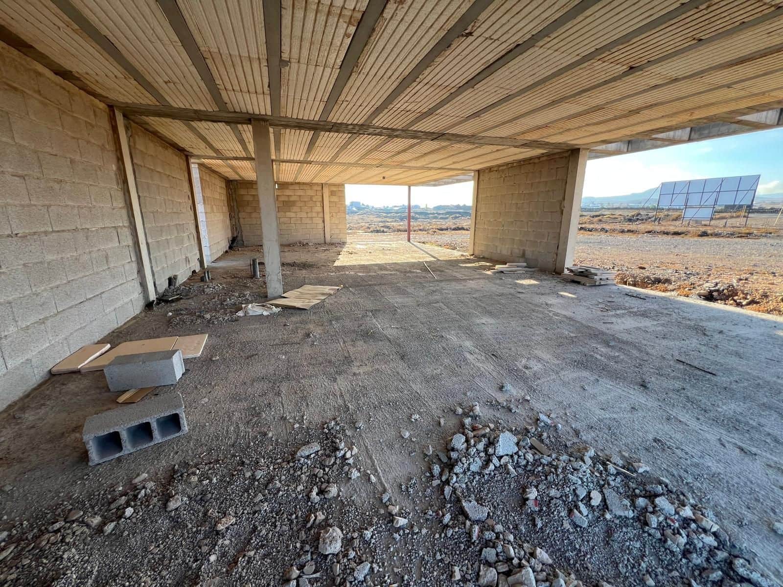 1 quarto Comercial para arrendar em Lajares - 2 500 € (Ref: 10173332)