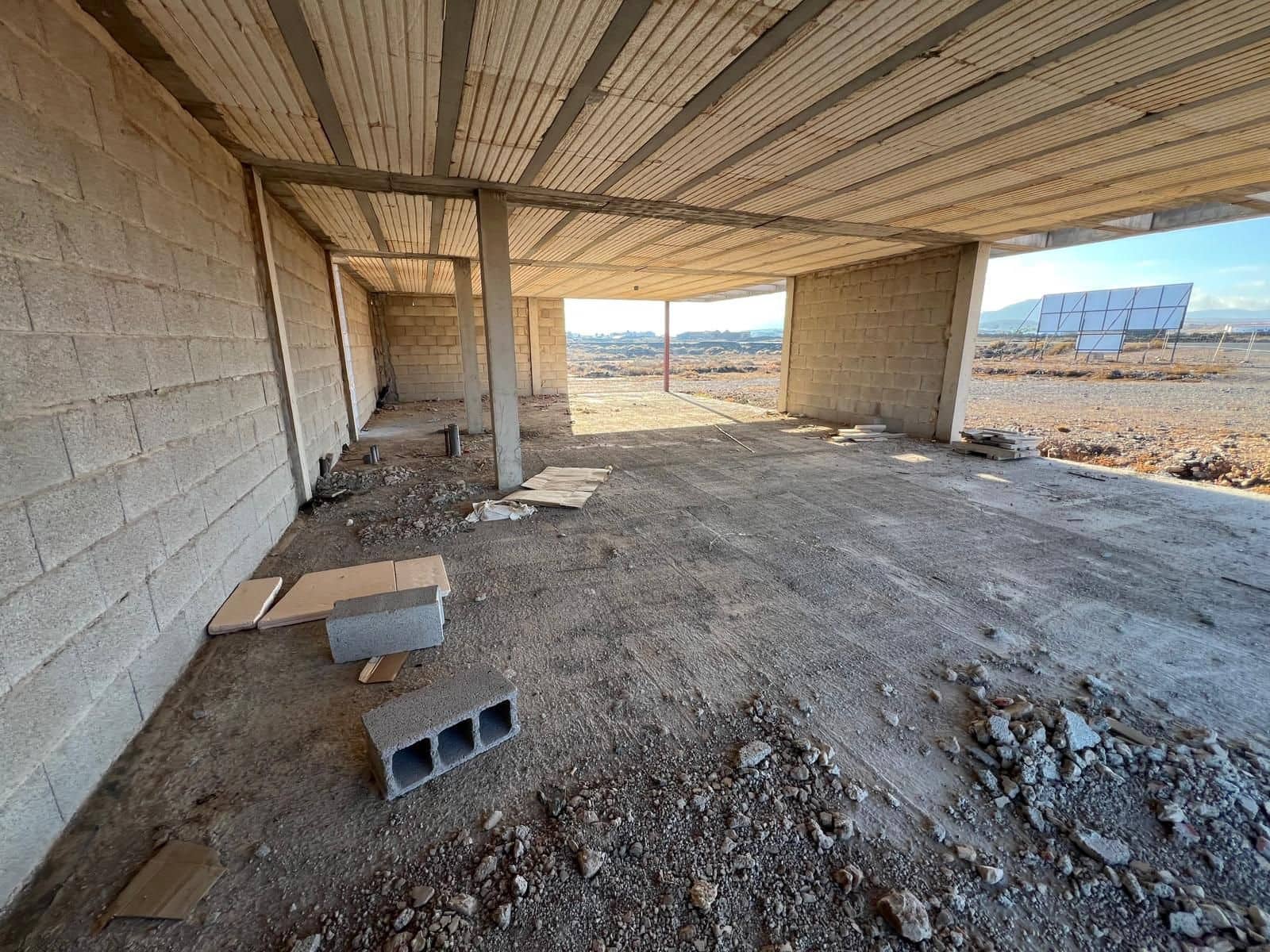 1 quarto Comercial para arrendar em Lajares - 2 500 € (Ref: 10173332)