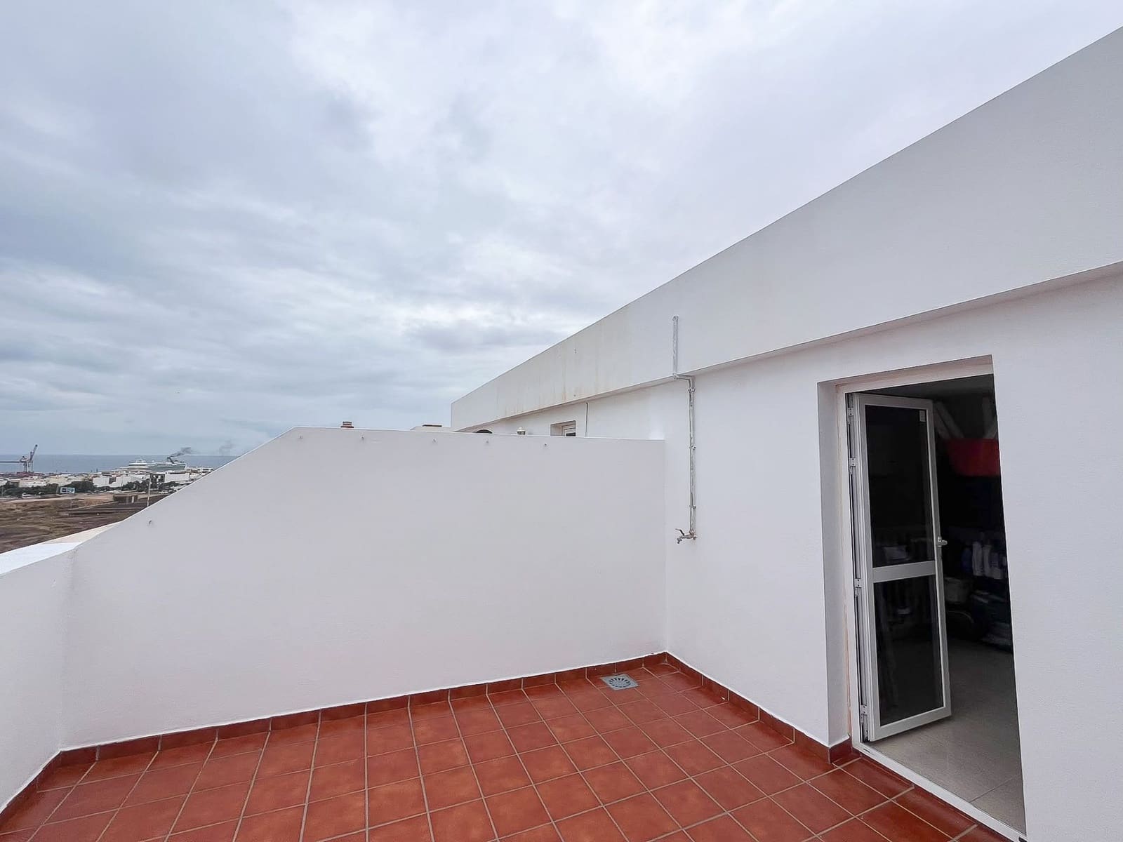 3 sovrum Semi-fristående Villa till salu i Puerto del Rosario med garage - 260 000 € (Ref: 10173333)