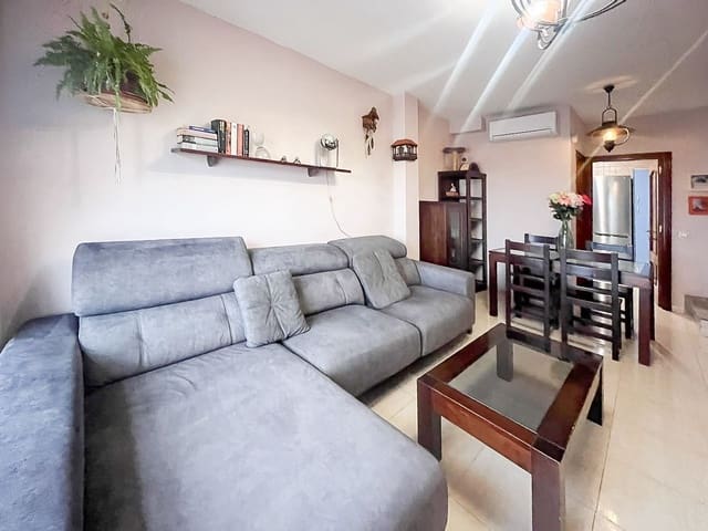 3 soverom Kjedet enebolig til salgs i Puerto del Rosario med garasje - € 260 000 (Ref: 10173333)