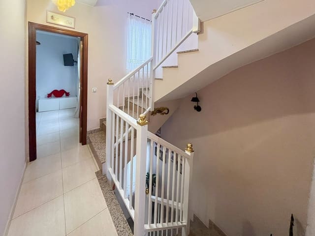 3 soverom Kjedet enebolig til salgs i Puerto del Rosario med garasje - € 260 000 (Ref: 10173333)