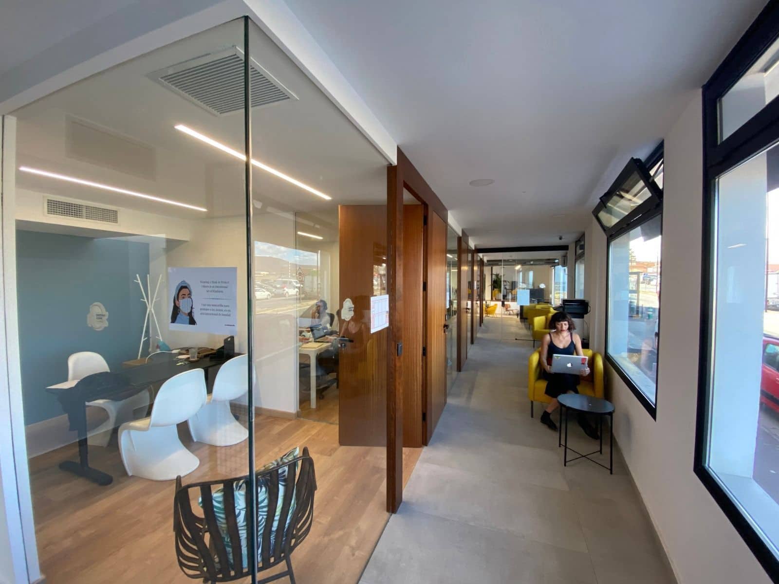 Office for rent in Corralejo - € 500 (Ref: 6242466)