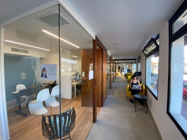 Office for rent in Corralejo, La Oliva - € 500 (Ref: 6242466)