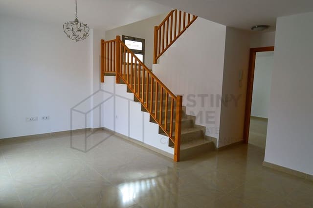 3 bedroom Villa for sale in Puerto del Rosario with garage - € 315,000 (Ref: 6496442)