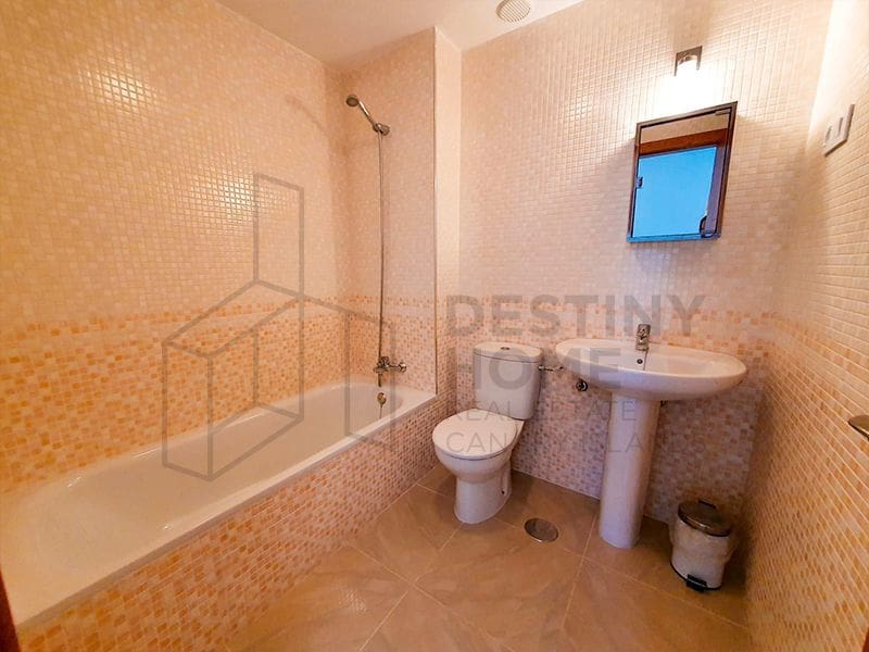 3 bedroom Villa for sale in Puerto del Rosario with garage - € 315,000 (Ref: 6496442)