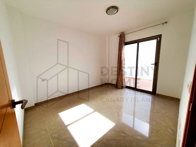 3 bedroom Villa for sale in Puerto del Rosario with garage - € 315,000 (Ref: 6496442)