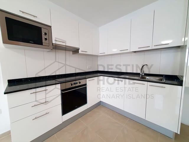 3 bedroom Villa for sale in Puerto del Rosario with garage - € 315,000 (Ref: 6496442)