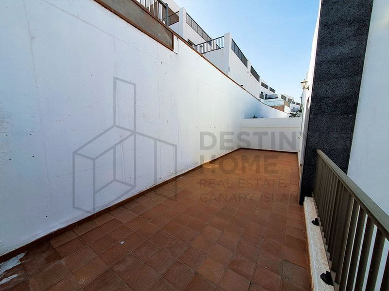3 bedroom Villa for sale in Puerto del Rosario with garage - € 315,000 (Ref: 6496442)