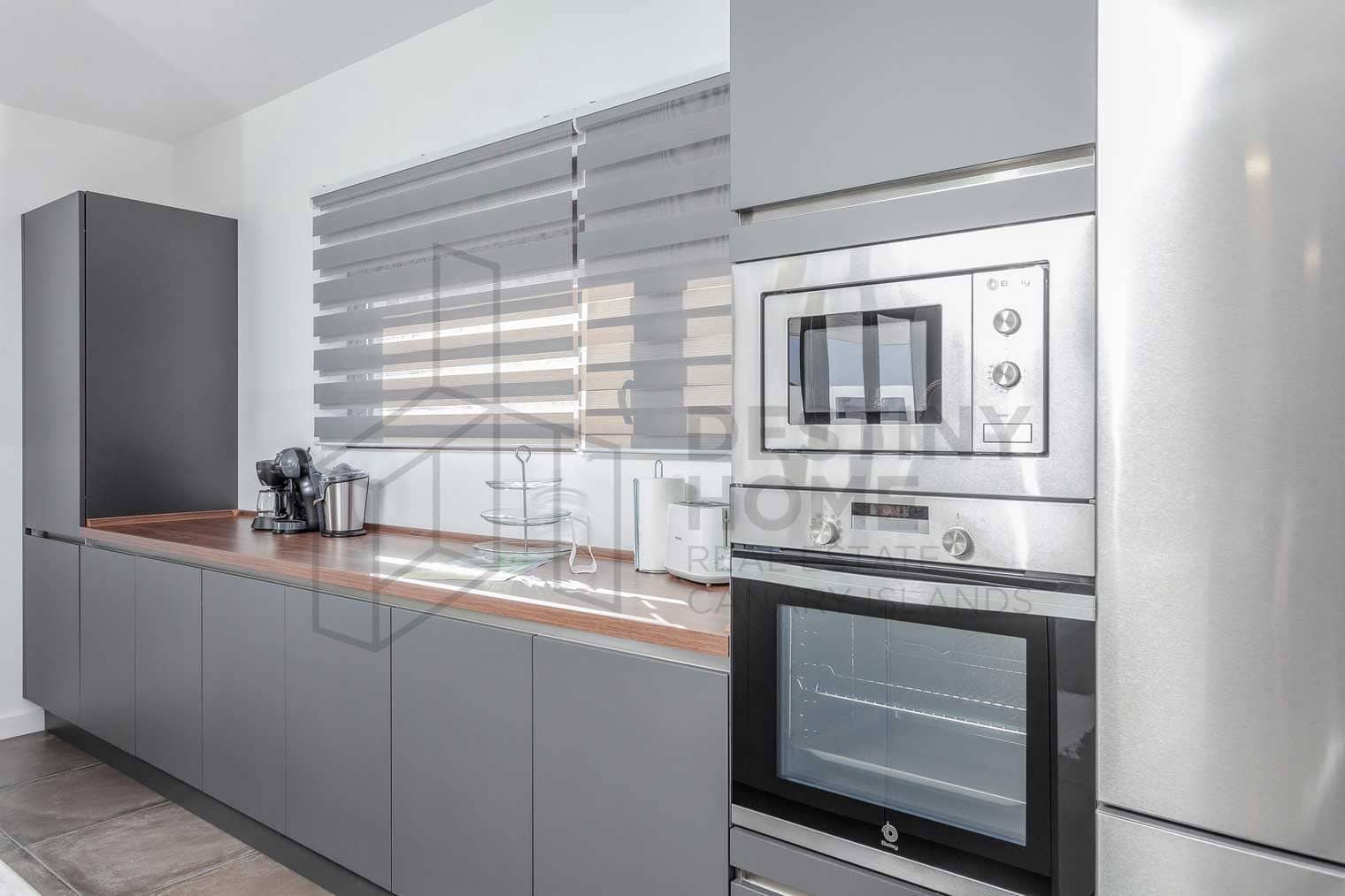 3 slaapkamer Villa te koop in Antigua met zwembad garage - € 550.000 (Ref: 6781153)