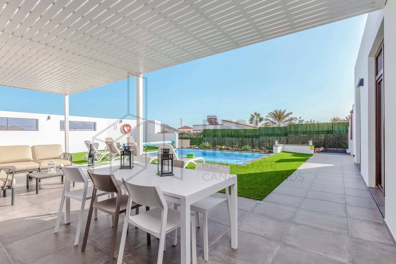 3 slaapkamer Villa te koop in Antigua met zwembad garage - € 550.000 (Ref: 6781153)