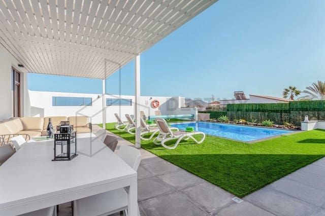 3 slaapkamer Villa te koop in Triquivijate, Antigua met zwembad garage - € 550.000 (Ref: 6781153)