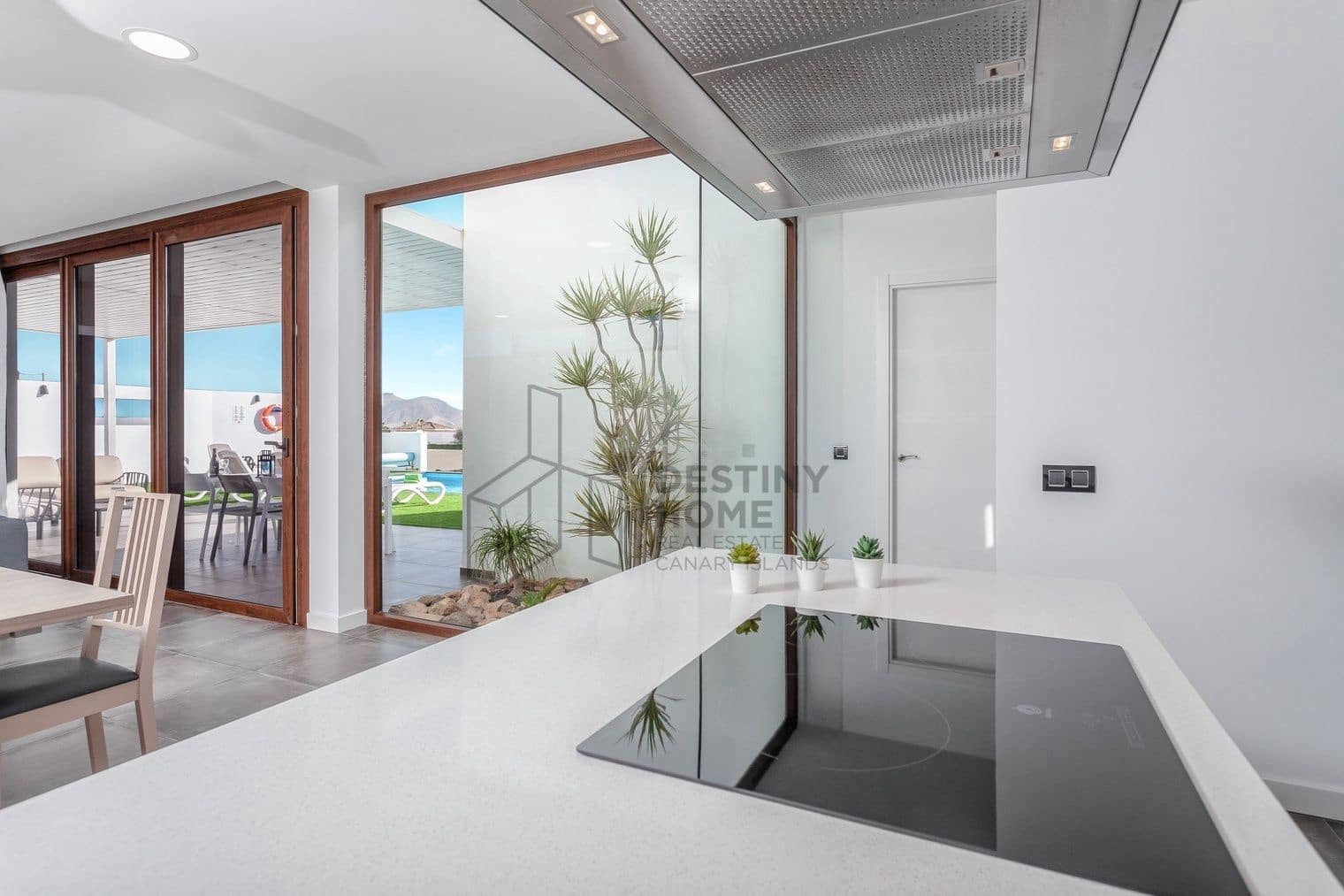 3 slaapkamer Villa te koop in Antigua met zwembad garage - € 550.000 (Ref: 6781153)