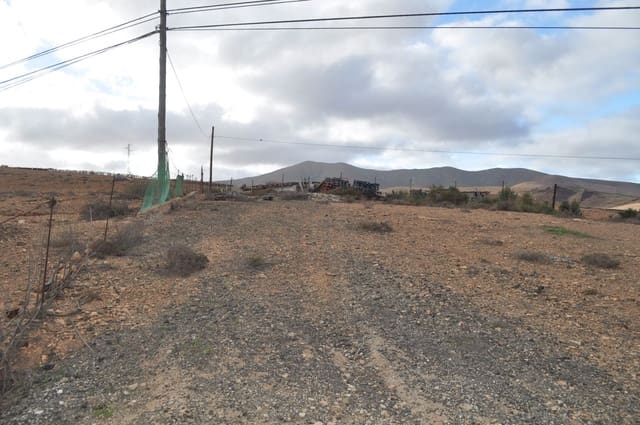 3 bedroom Finca/Country House for sale in Pájara - € 300,000 (Ref: 6795564)