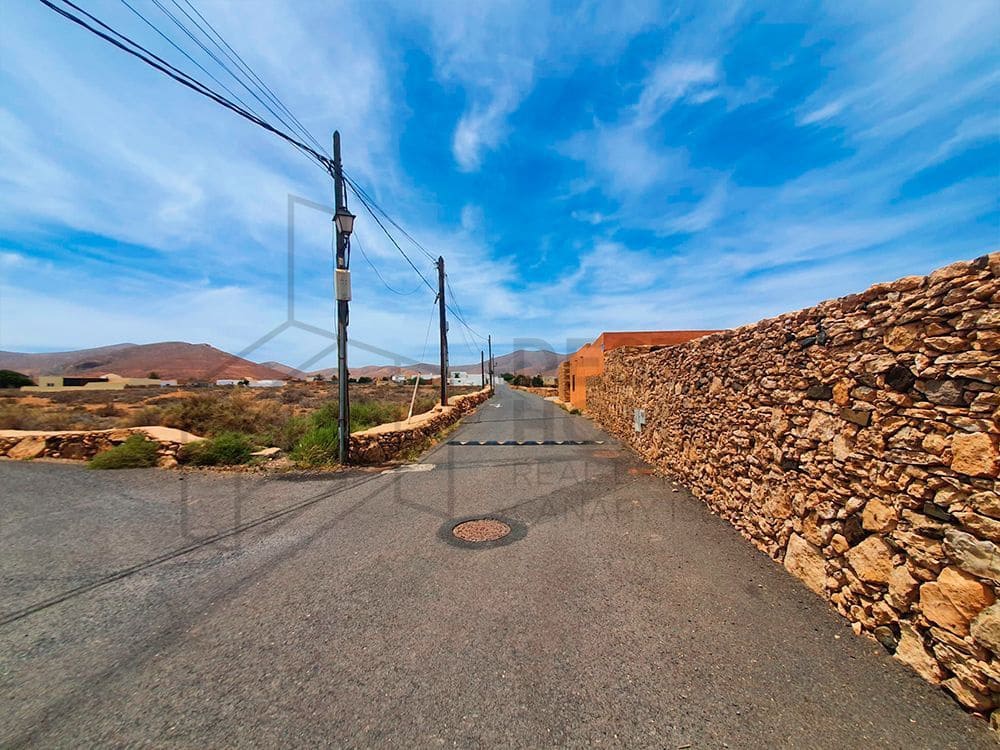 Grunde uden byggetilladelser til salg i Tuineje - € 250.000 (Ref: 6836740)