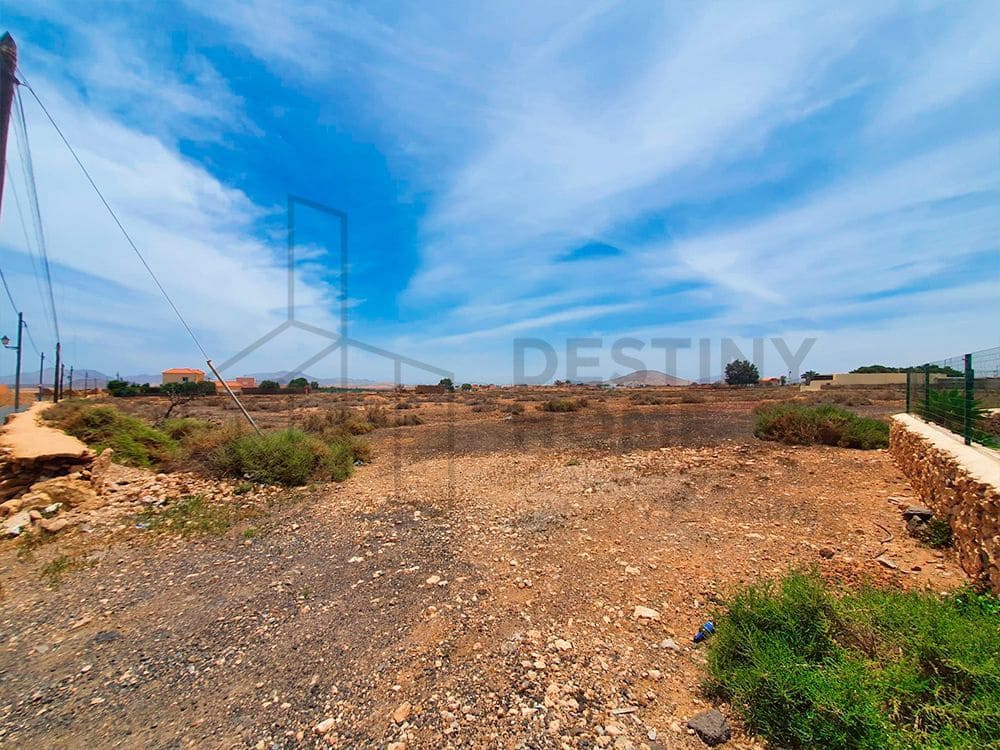 Grunde uden byggetilladelser til salg i Tuineje - € 250.000 (Ref: 6836740)