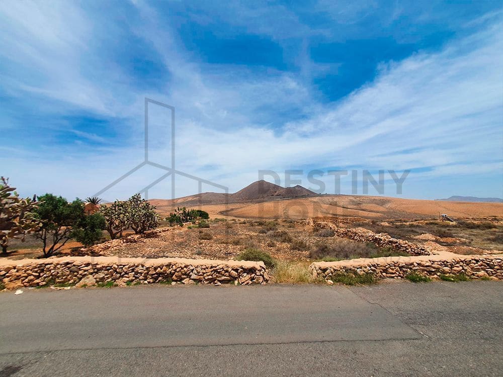 Grunde uden byggetilladelser til salg i Tuineje - € 250.000 (Ref: 6836740)