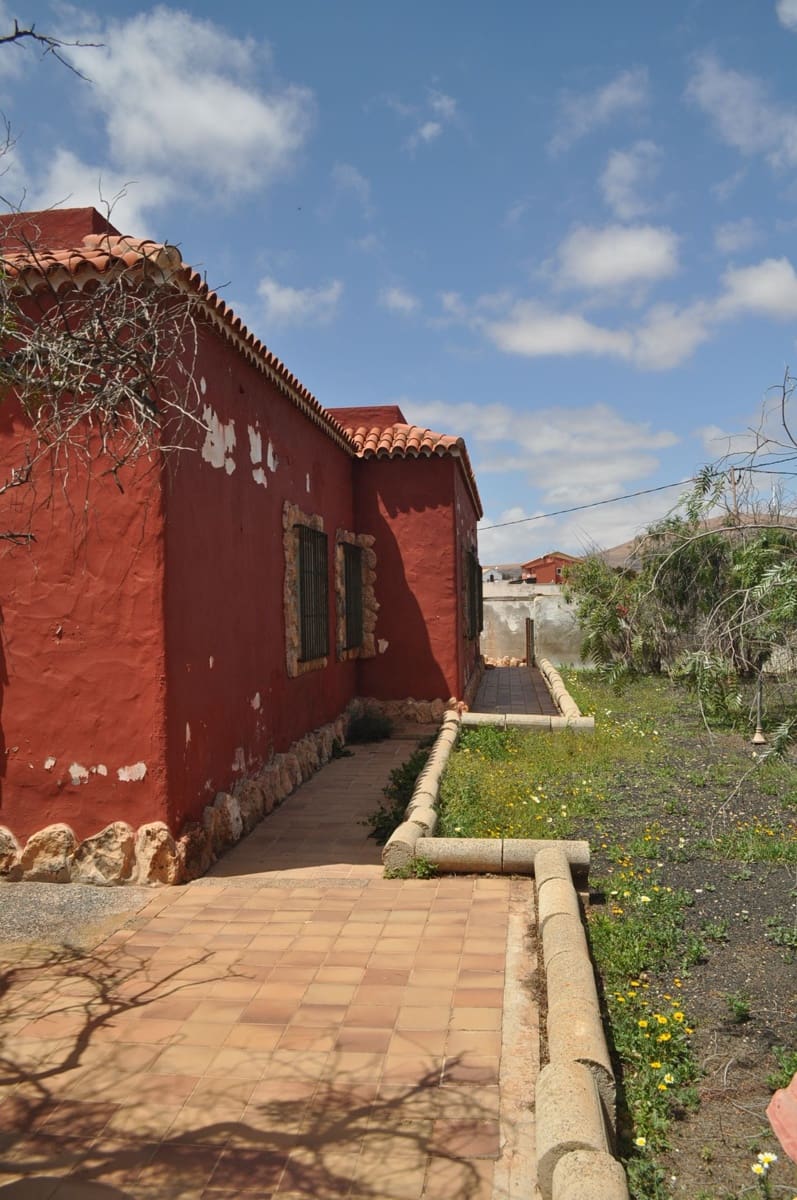 6 Zimmer Villa zu verkaufen in Los Estancos mit Pool - 530.000 € (Ref: 6902336)