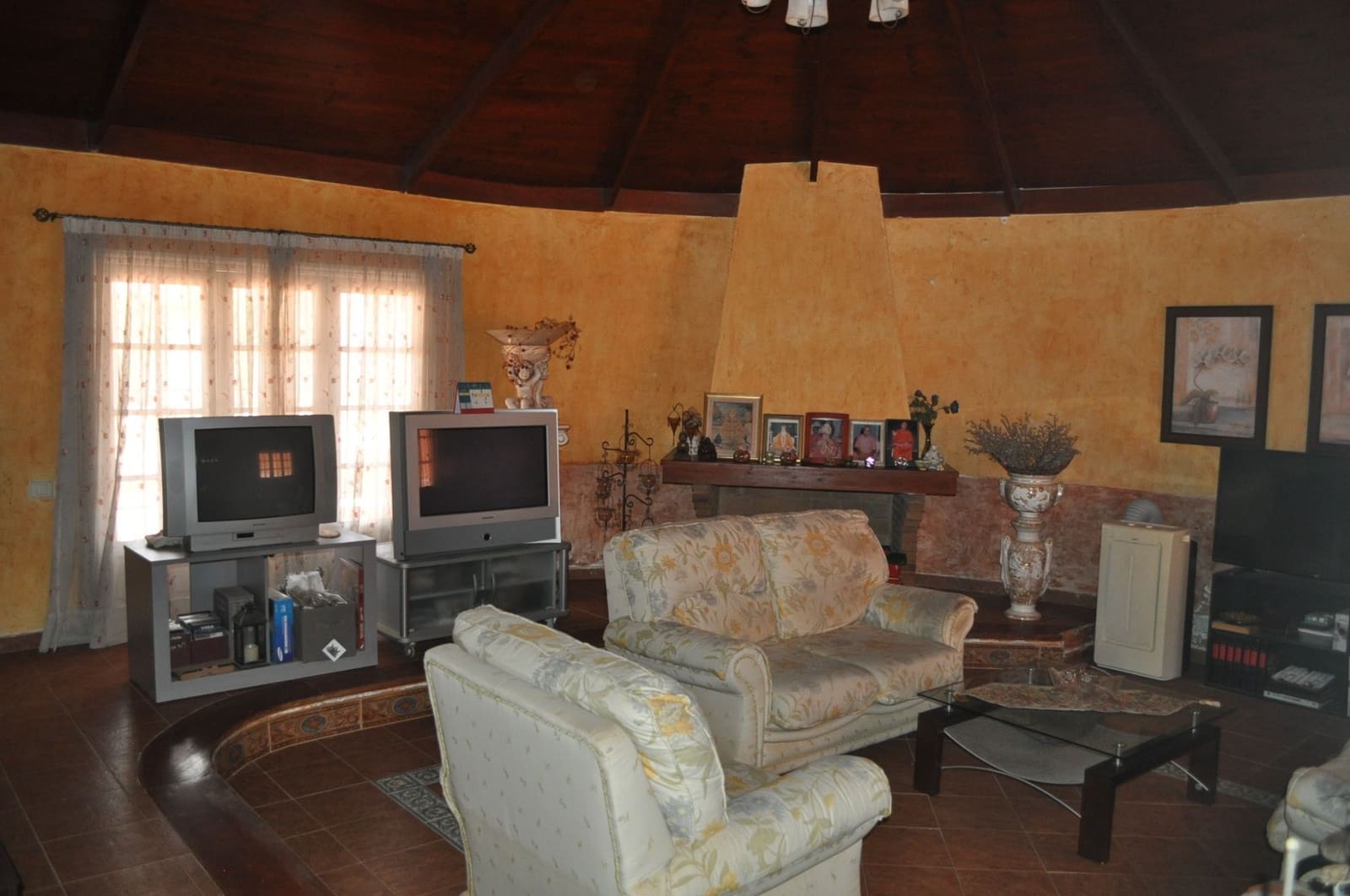 6 Zimmer Villa zu verkaufen in Los Estancos mit Pool - 530.000 € (Ref: 6902336)