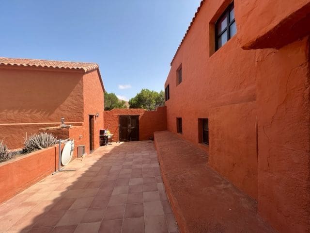 16 bedroom Finca/Country House for sale in Betancuria with pool garage - € 3,000,000 (Ref: 7008270)