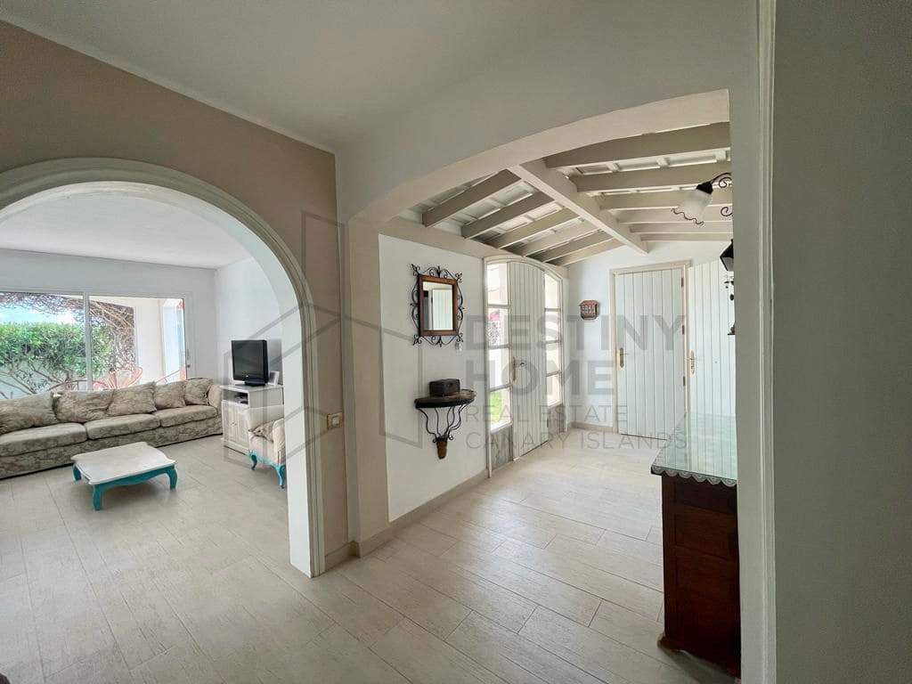 Chalet de 5 habitaciones en Corralejo en venta con piscina - 1.090.000 € (Ref: 7345663)