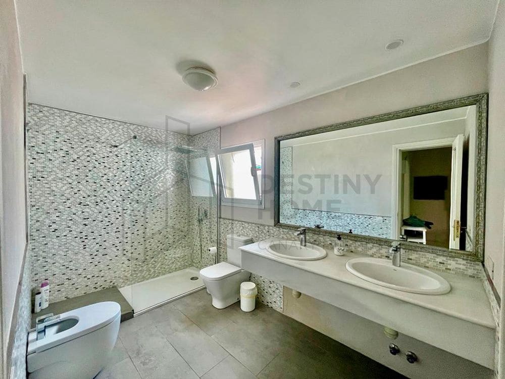 Chalet de 5 habitaciones en Corralejo en venta con piscina - 1.090.000 € (Ref: 7345663)