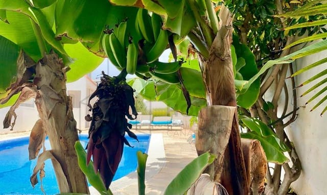 5 Zimmer Villa zu verkaufen in Corralejo, La Oliva mit Pool - 1.090.000 € (Ref: 7345663)