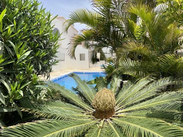 5 Zimmer Villa zu verkaufen in Corralejo, La Oliva mit Pool - 1.090.000 € (Ref: 7345663)