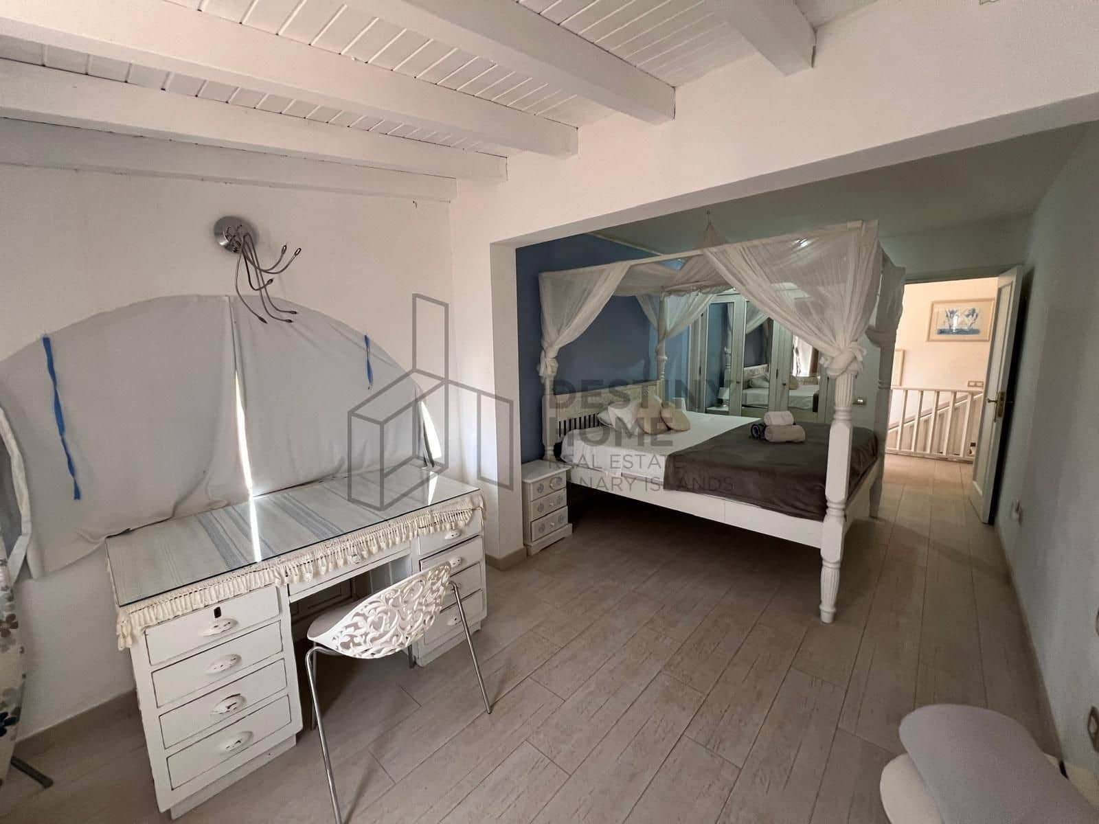 Chalet de 5 habitaciones en Corralejo en venta con piscina - 1.090.000 € (Ref: 7345663)