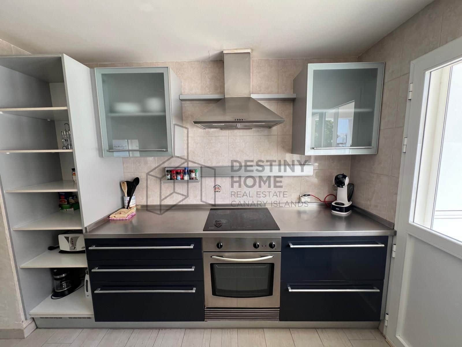 Chalet de 5 habitaciones en Corralejo en venta con piscina - 1.090.000 € (Ref: 7345663)