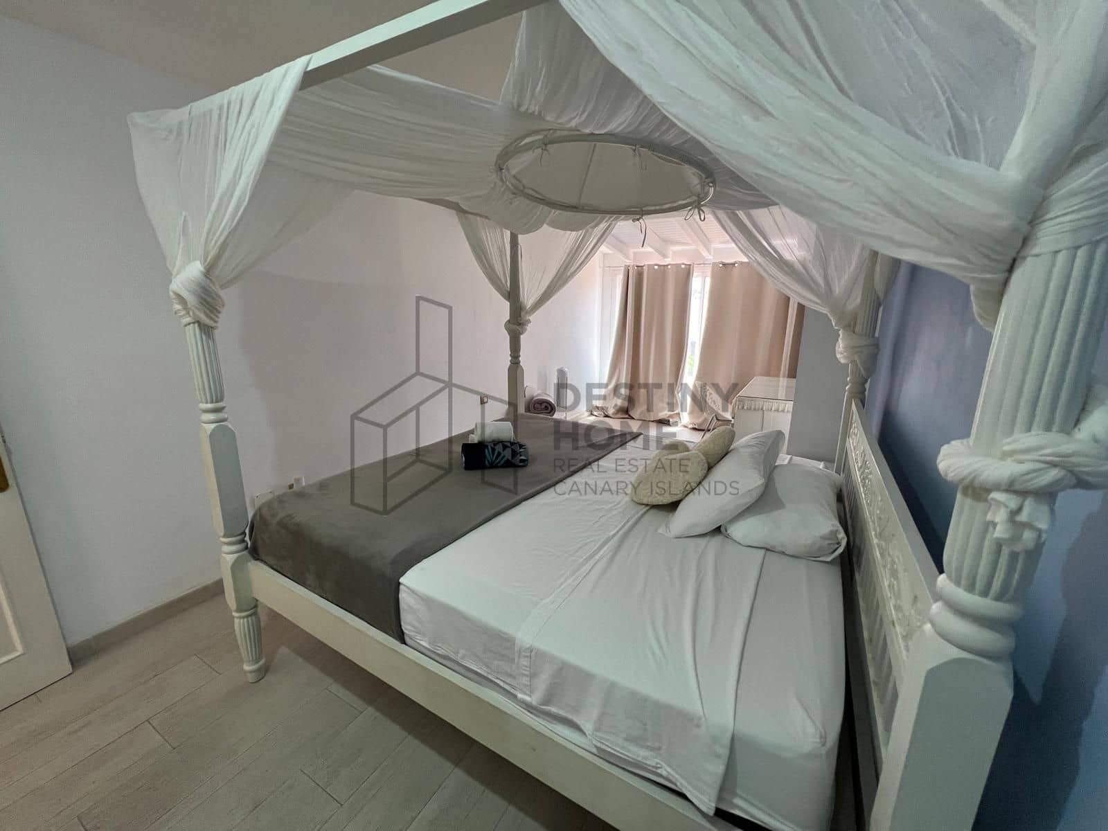 Chalet de 5 habitaciones en Corralejo en venta con piscina - 1.090.000 € (Ref: 7345663)