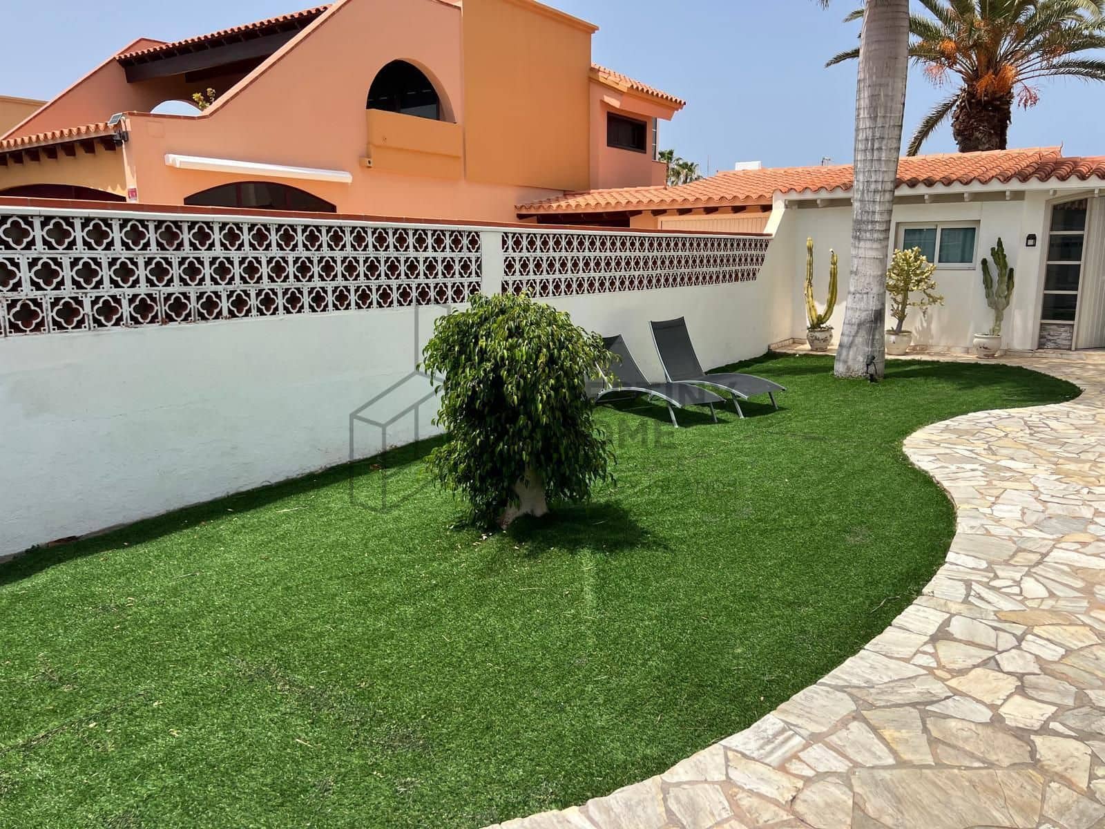 Chalet de 5 habitaciones en Corralejo en venta con piscina - 1.090.000 € (Ref: 7345663)