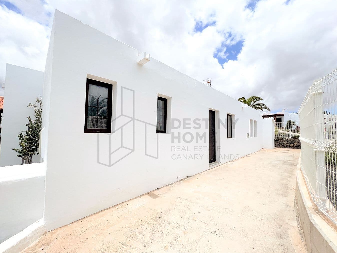 2 chambre Bungalow à vendre à Caleta de Fuste avec piscine - 300 000 € (Ref: 7634949)