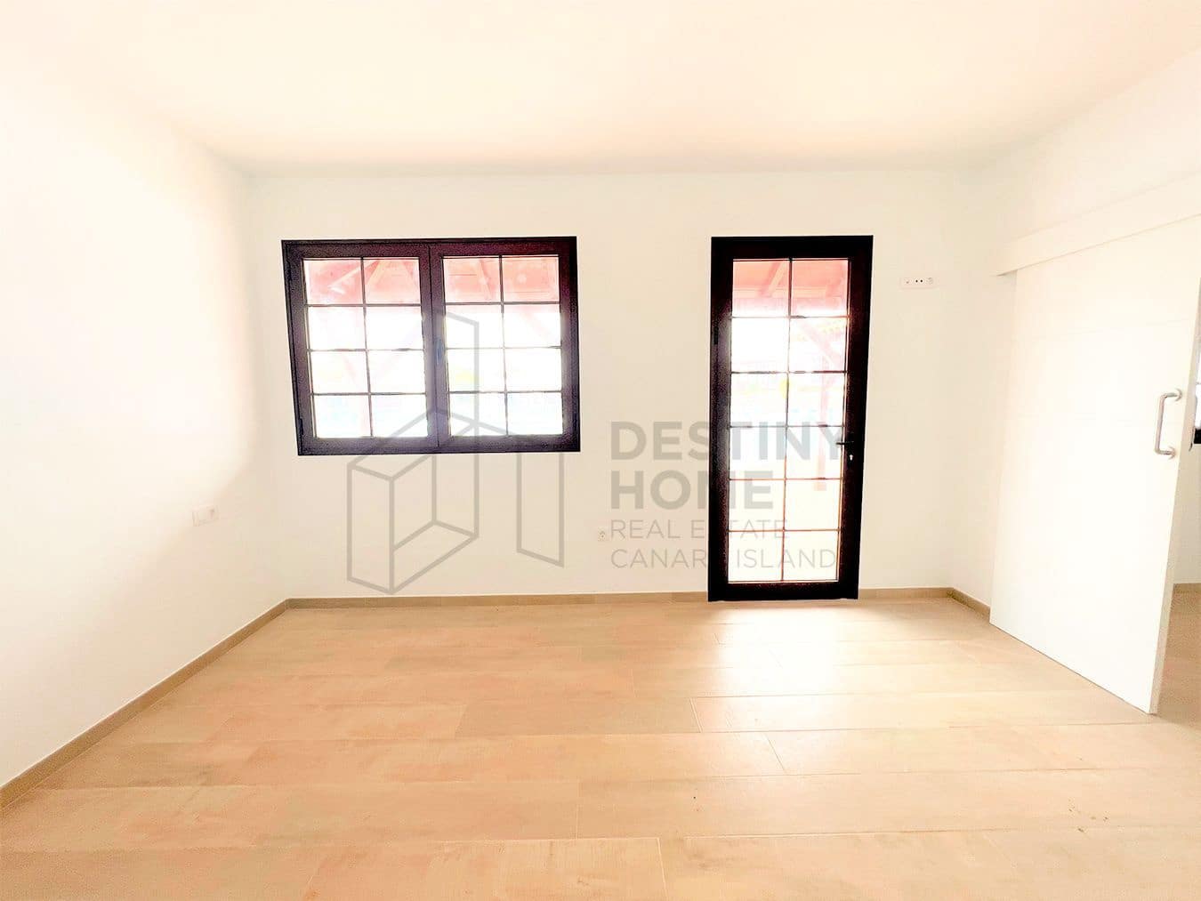 2 chambre Bungalow à vendre à Caleta de Fuste avec piscine - 300 000 € (Ref: 7634949)