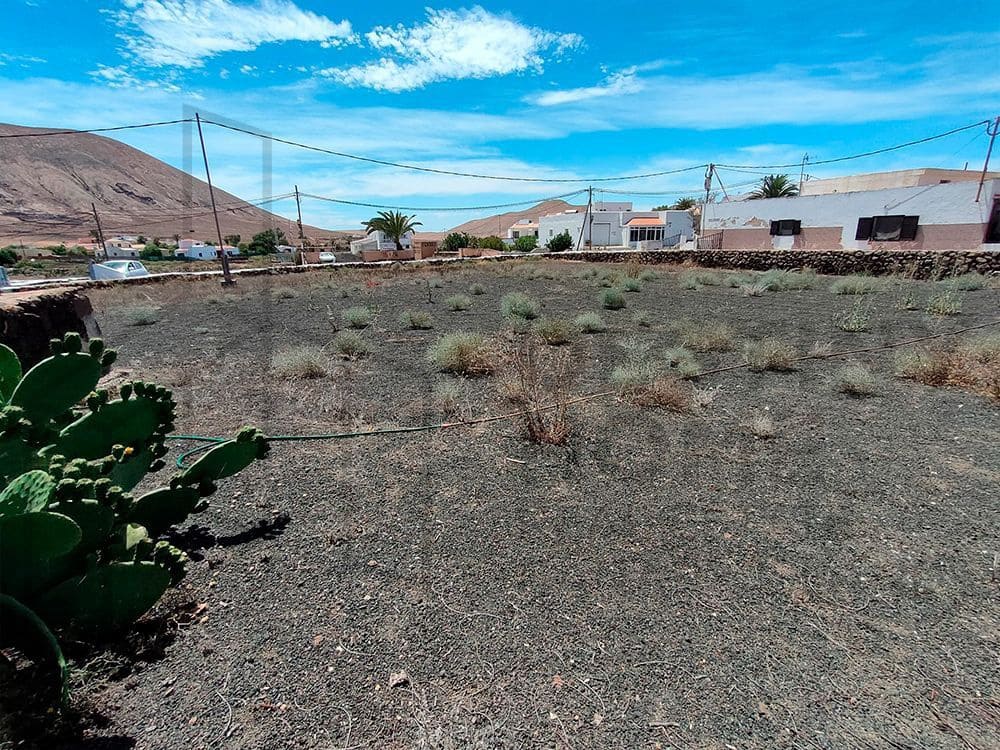 Grunde uden byggetilladelser til salg i Villaverde - € 96.000 (Ref: 7634950)