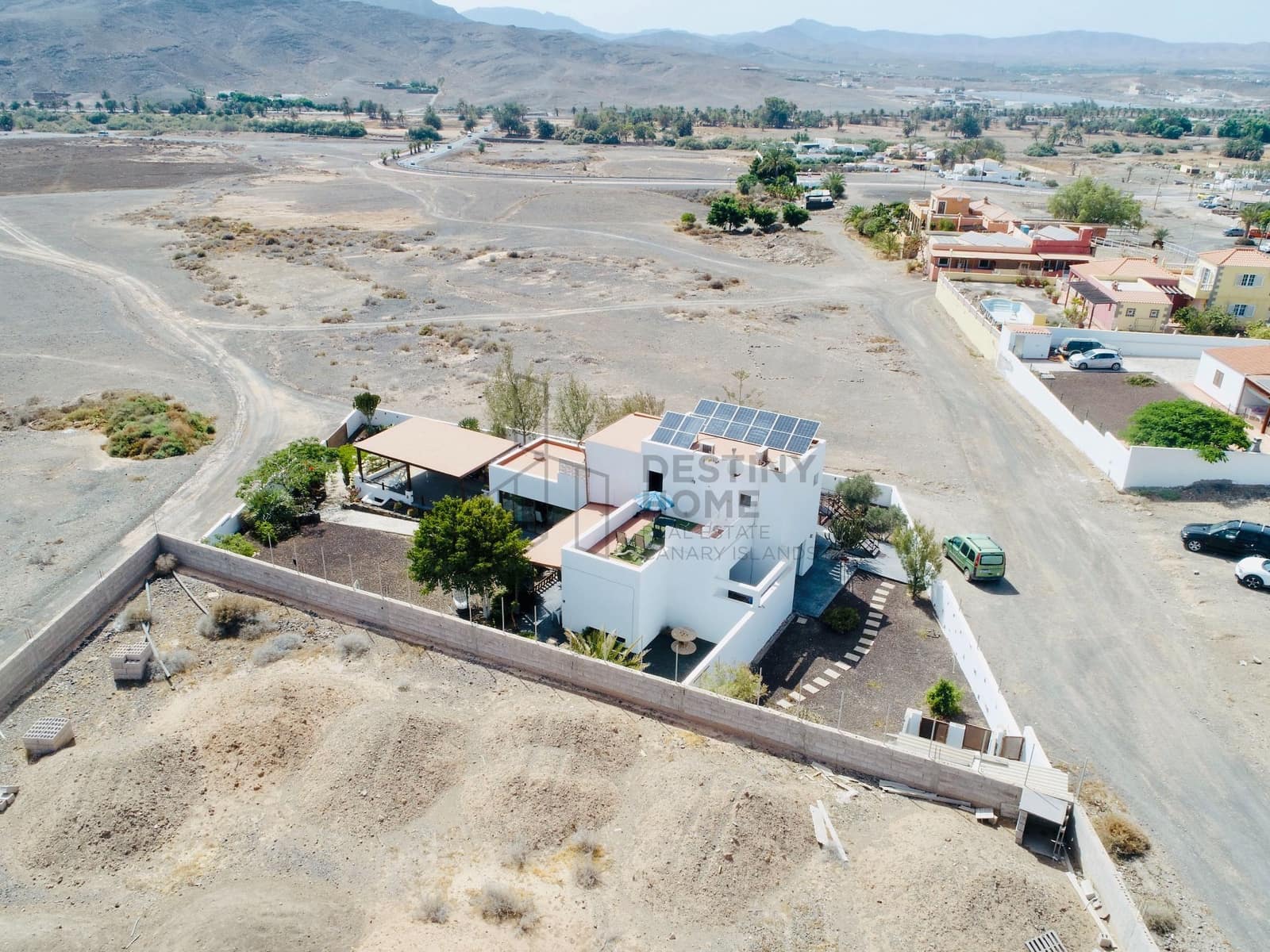 3 soveværelse Villa til salg i Gran Tarajal med garage - € 505.000 (Ref: 7748451)