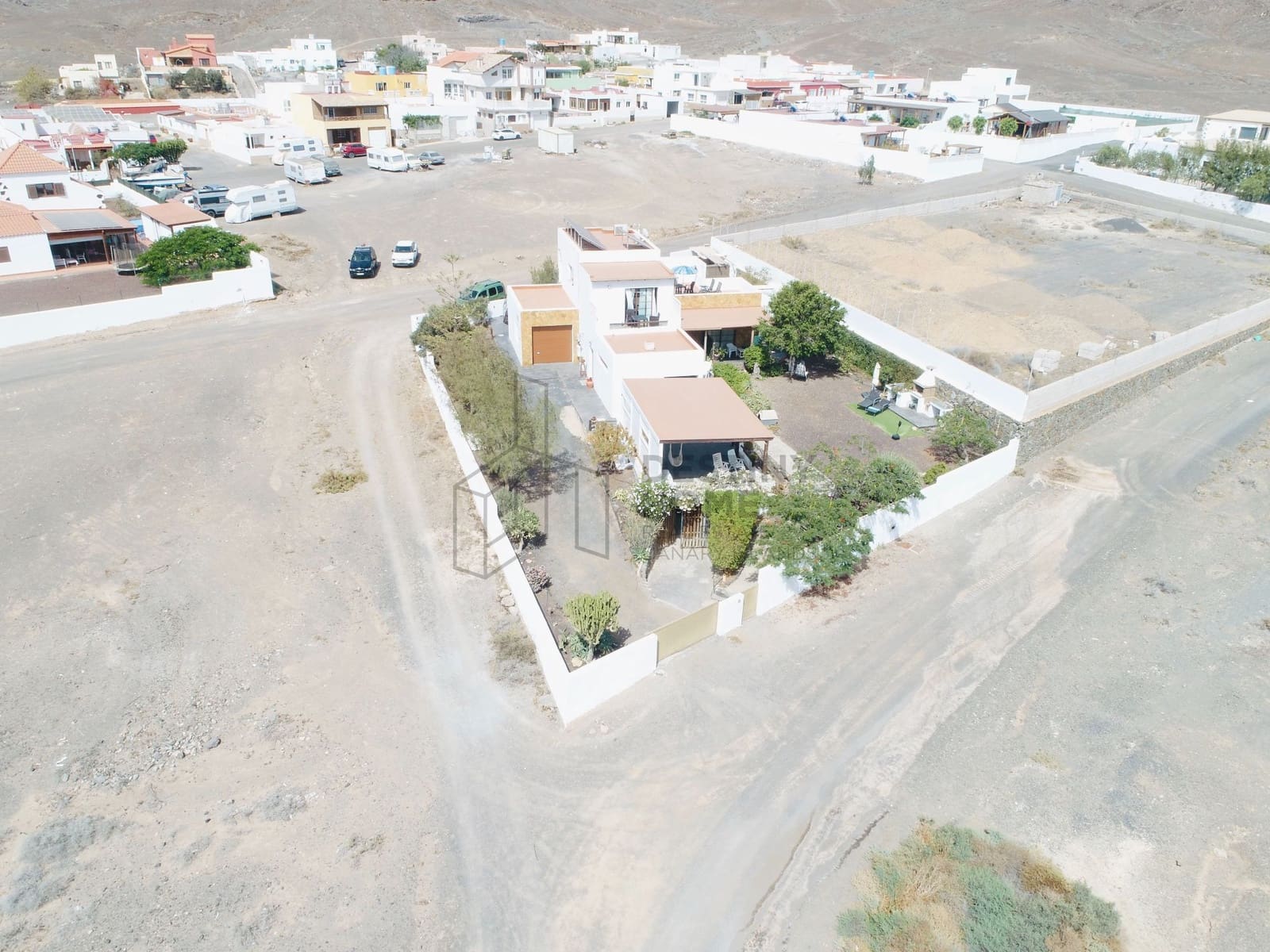 3 soveværelse Villa til salg i Gran Tarajal med garage - € 505.000 (Ref: 7748451)