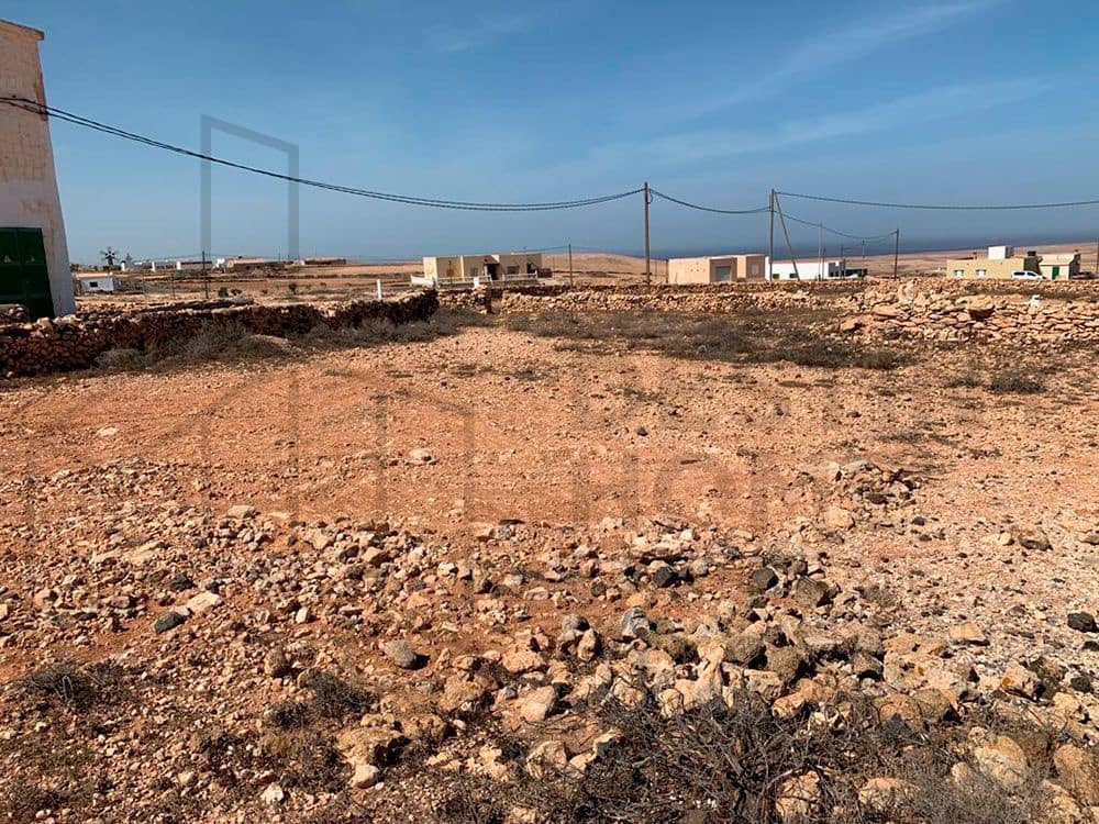 Ubebygd land til salgs i Tindaya - € 115 000 (Ref: 7839595)