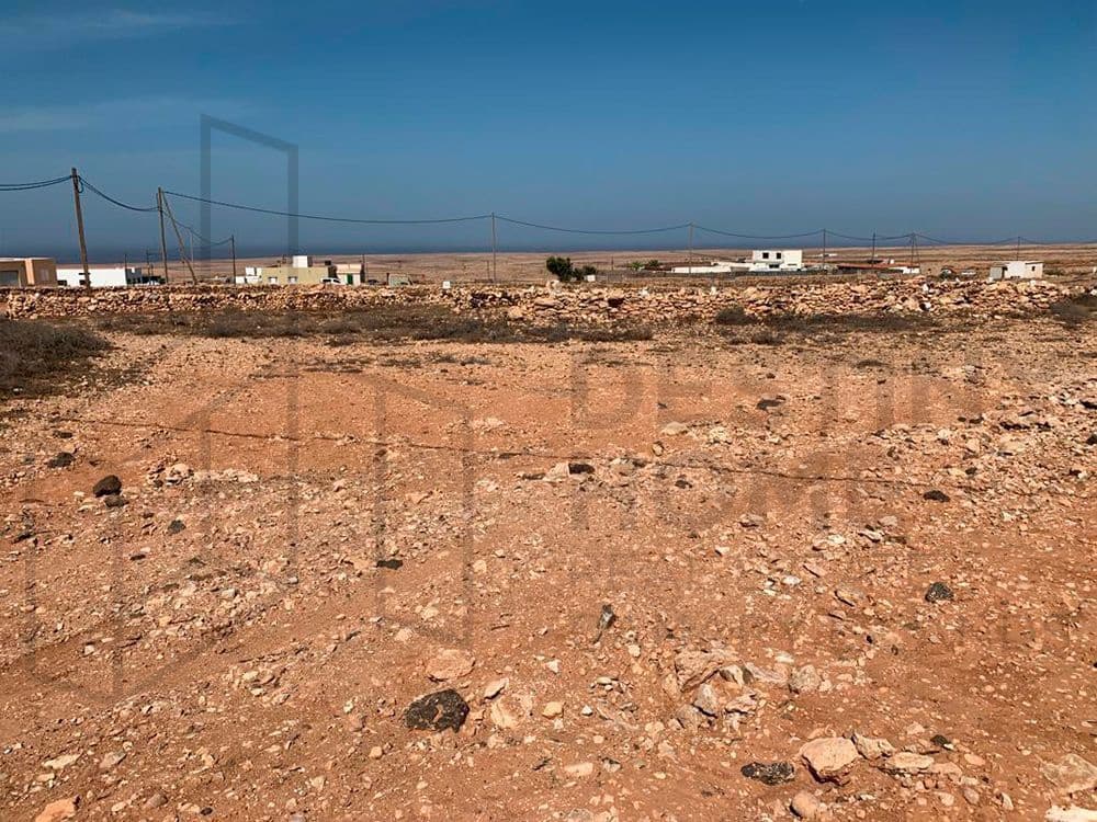 Ubebygd land til salgs i Tindaya - € 115 000 (Ref: 7839595)