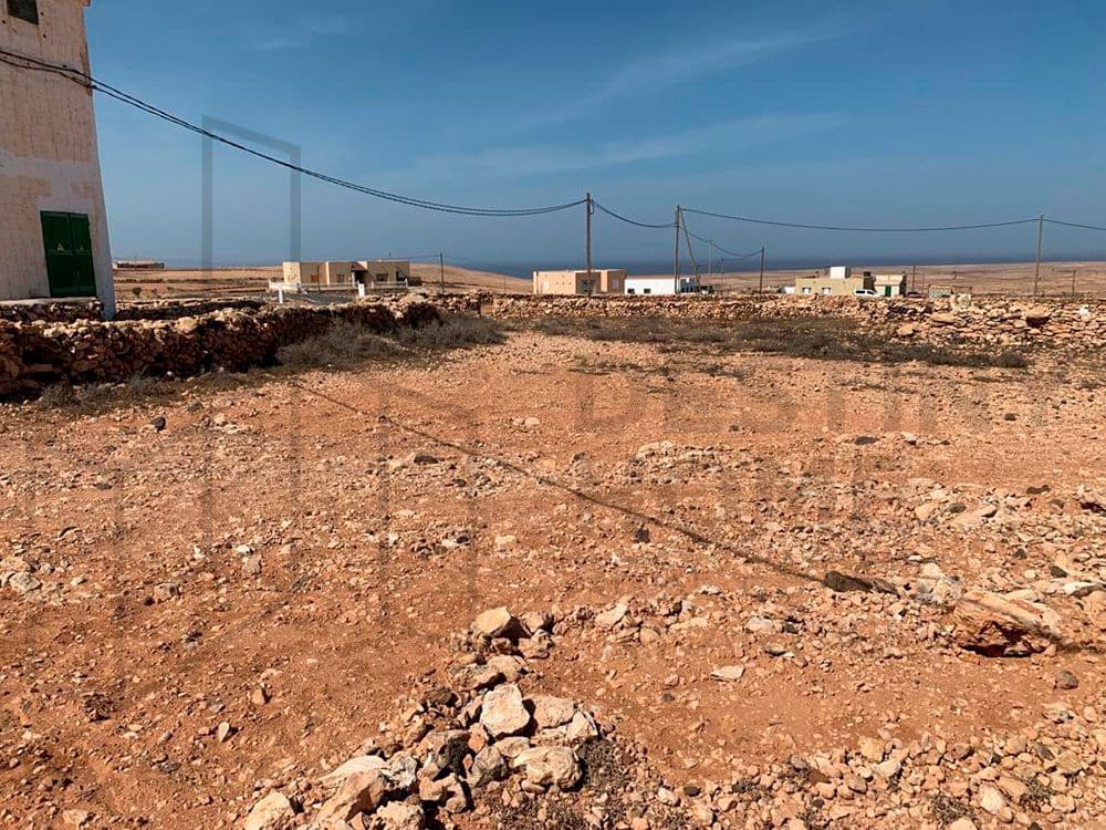 Ubebygd land til salgs i Tindaya - € 115 000 (Ref: 7839595)