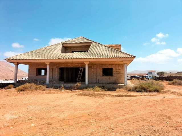 6 chambre Villa/Maison à vendre à Villaverde, La Oliva - 475 000 € (Ref: 7849349)