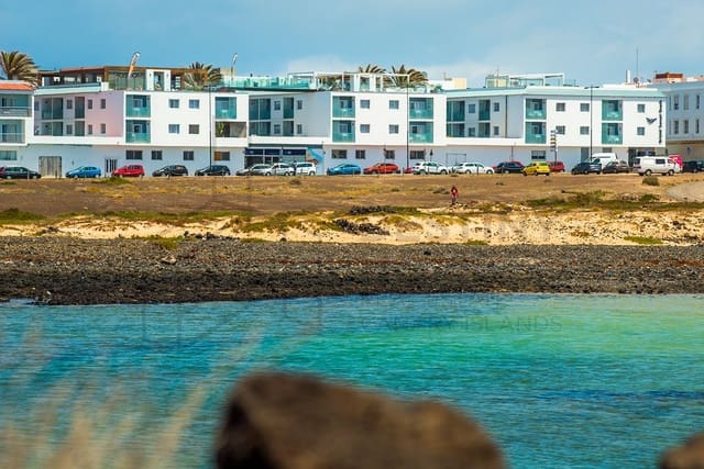 1 sypialnia Apartament na sprzedaż w Corralejo, La Oliva z basenem - 175 000 € (Ref: 7937081)