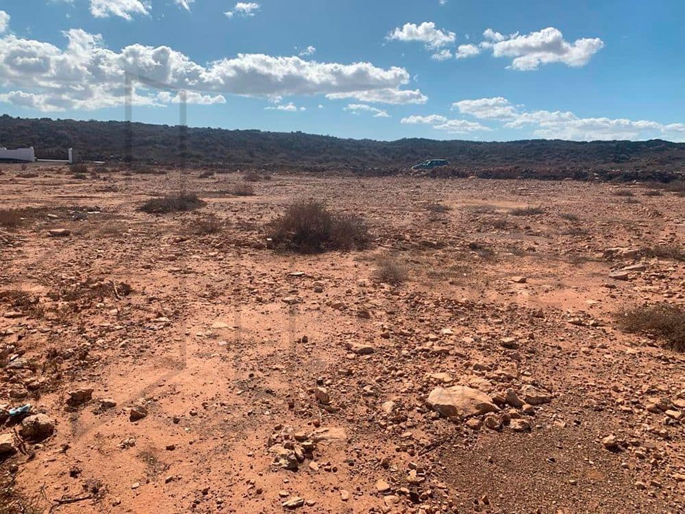 Grunde uden byggetilladelser til salg i Antigua - € 125.000 (Ref: 7993080)