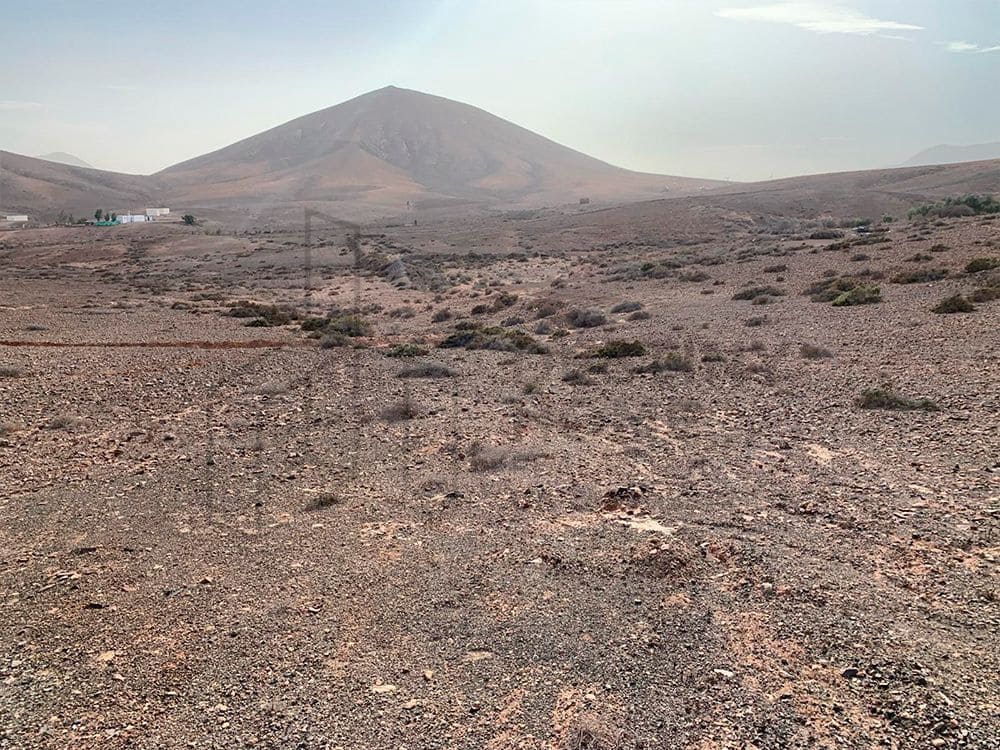 Grunde uden byggetilladelser til salg i Tuineje - € 105.000 (Ref: 8073067)