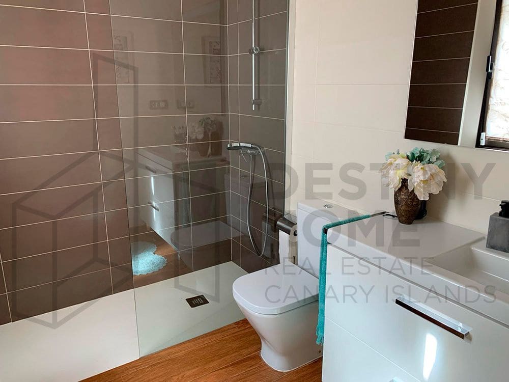 4 soveværelse Villa til salg i Caleta de Fuste med swimmingpool garage - € 760.000 (Ref: 8089053)