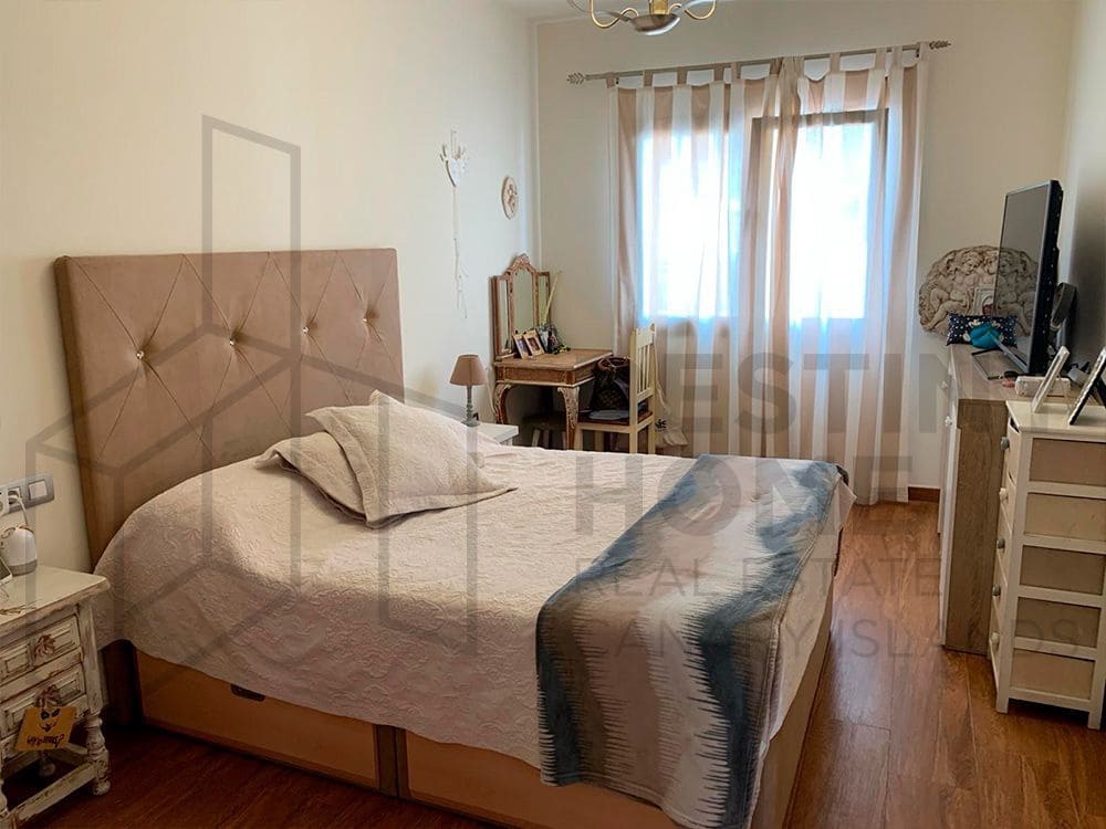 4 soveværelse Villa til salg i Caleta de Fuste med swimmingpool garage - € 760.000 (Ref: 8089053)